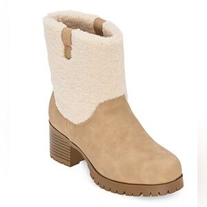 Cozy Tan Kids Boots with Cream Fur